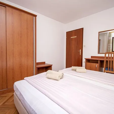 Appartement Lada, 50 M Vom Entfernt *